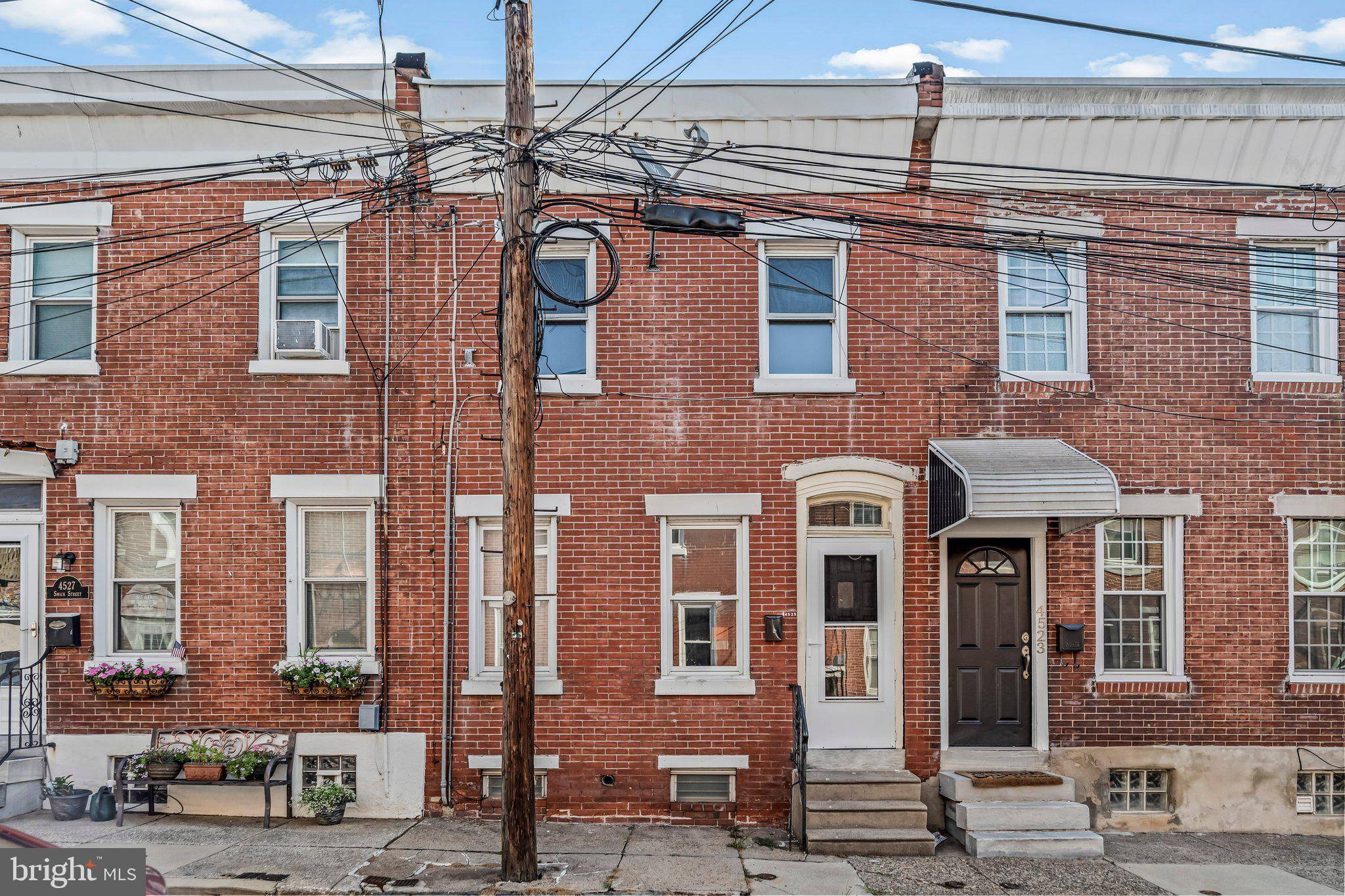 Philadelphia, PA 19127,4525 SMICK ST