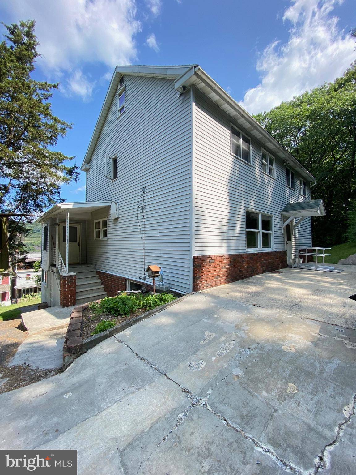 Lansford, PA 18232,360 W WATER ST