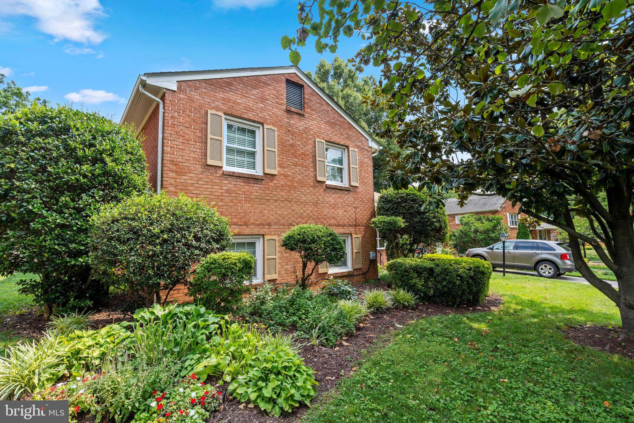 Alexandria, VA 22304,1327 JULIANA PL