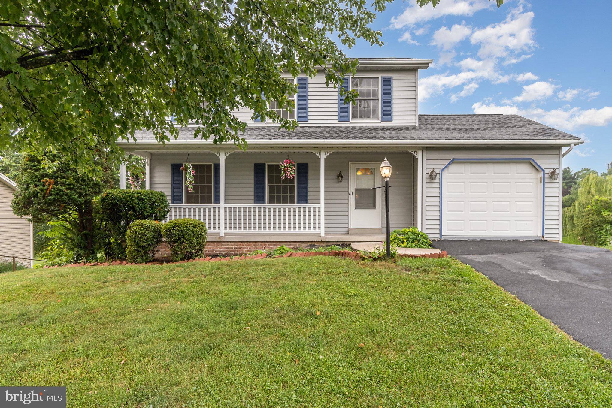 Harrisburg, PA 17111,889 SUNNY HILL LN