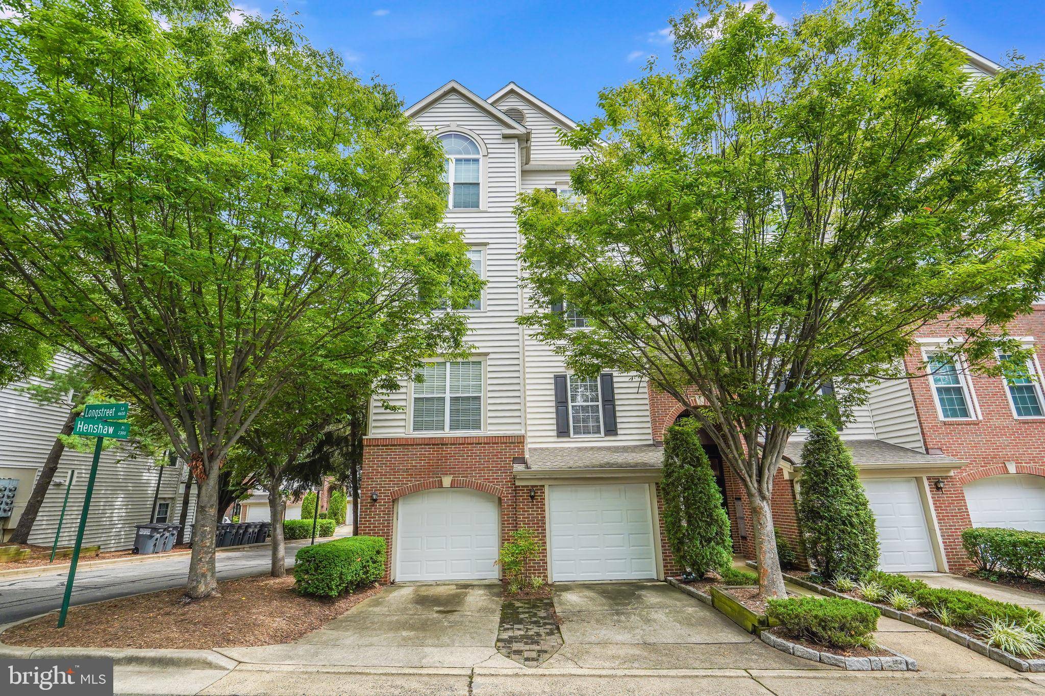 Alexandria, VA 22311,4657 LONGSTREET LN #201