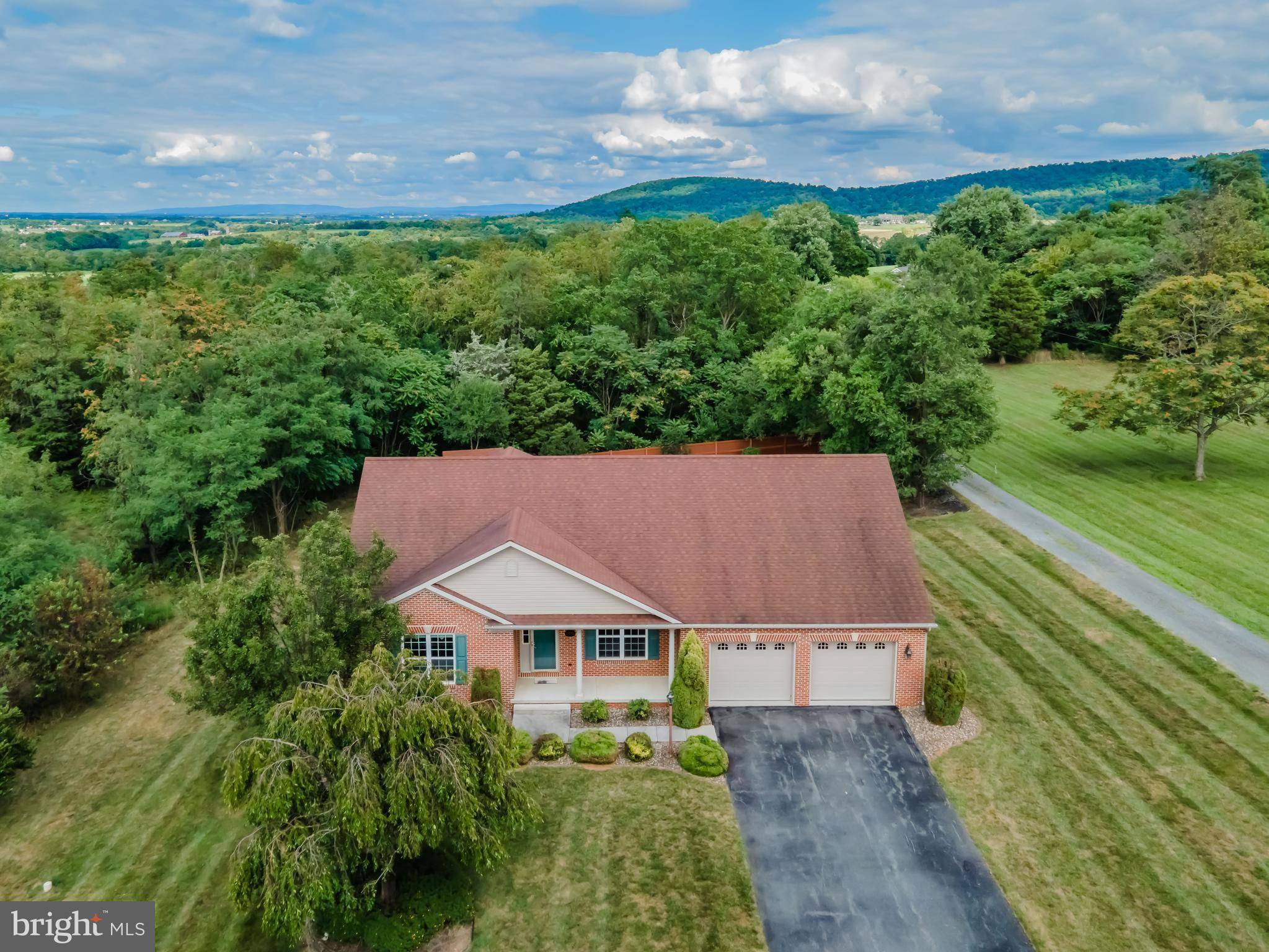 Mercersburg, PA 17236,10990 DEERWOOD DRIVE