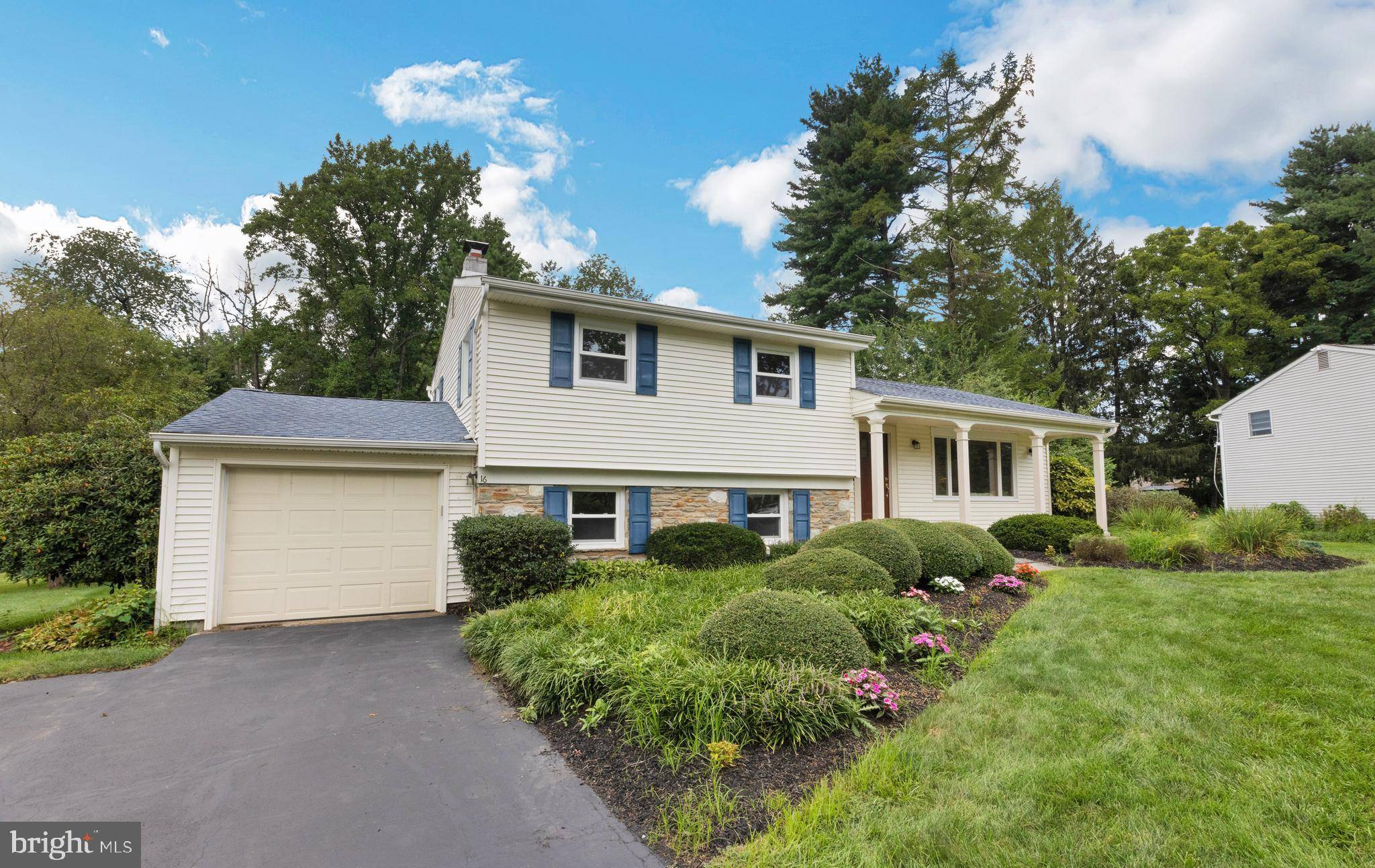 Yardley, PA 19067,16 OLIVIA DR