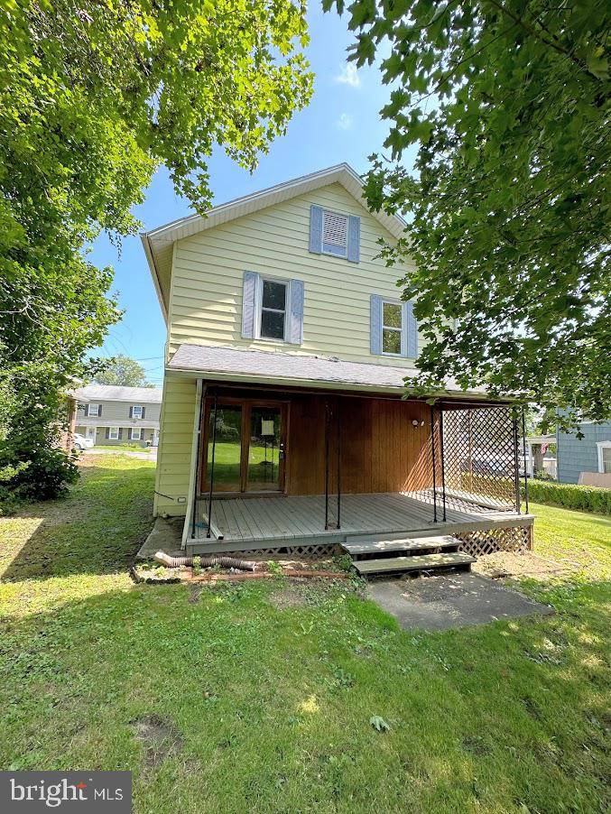 Curwensville, PA 16833,424 WALNUT ST