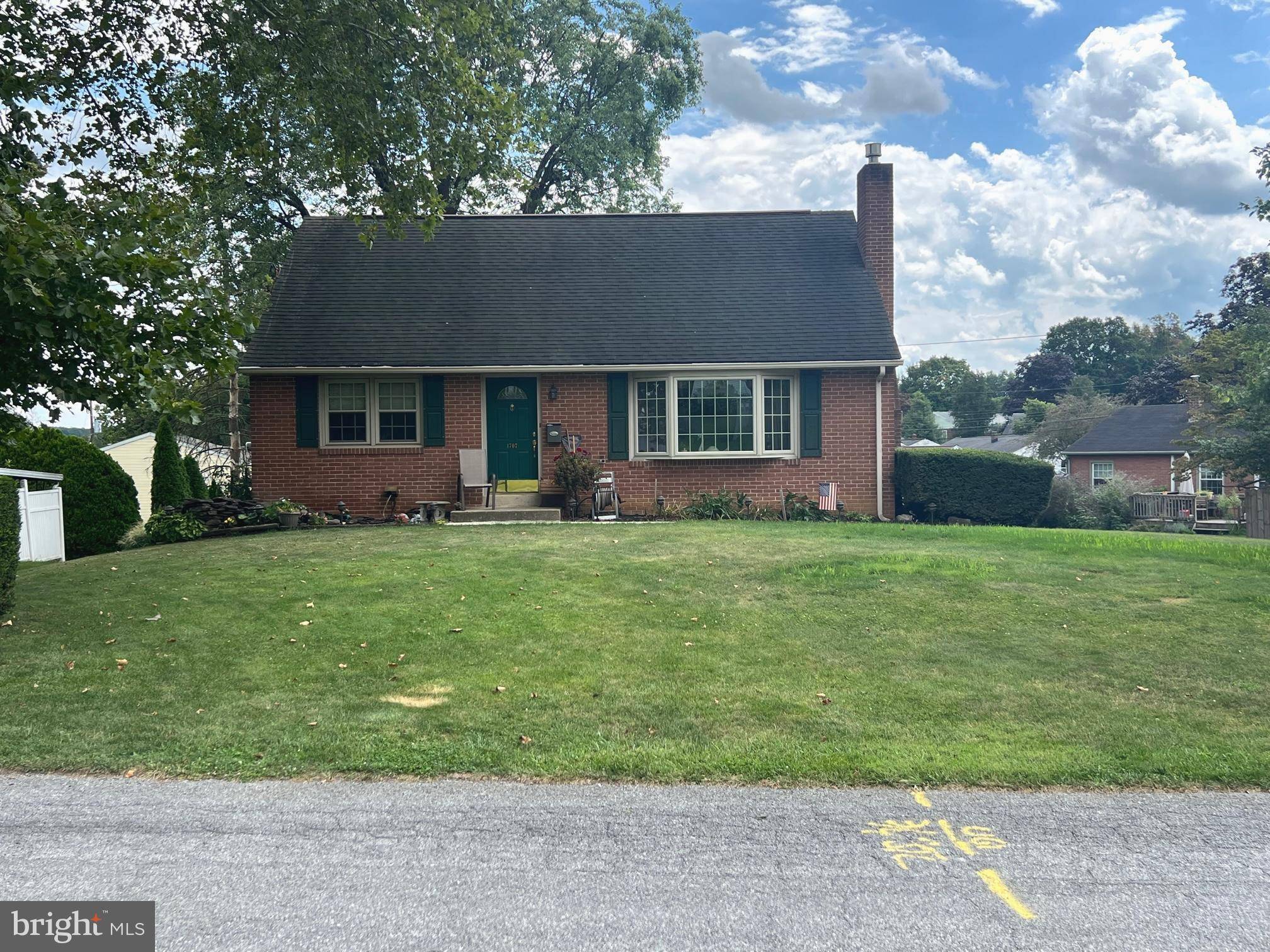 Lancaster, PA 17603,1707 MANOR RIDGE DR