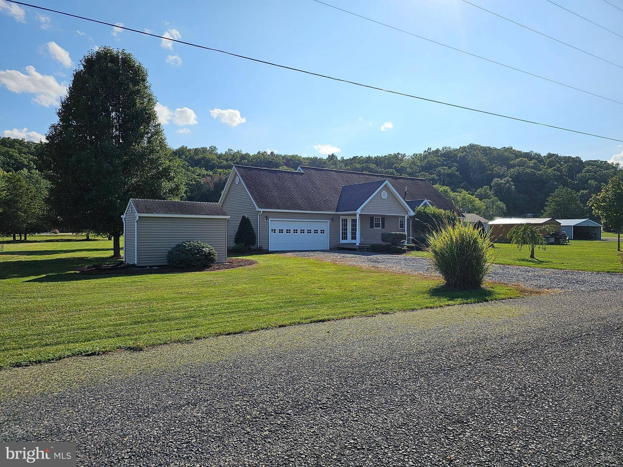 Moorefield, WV 26836,78 FISHER LN