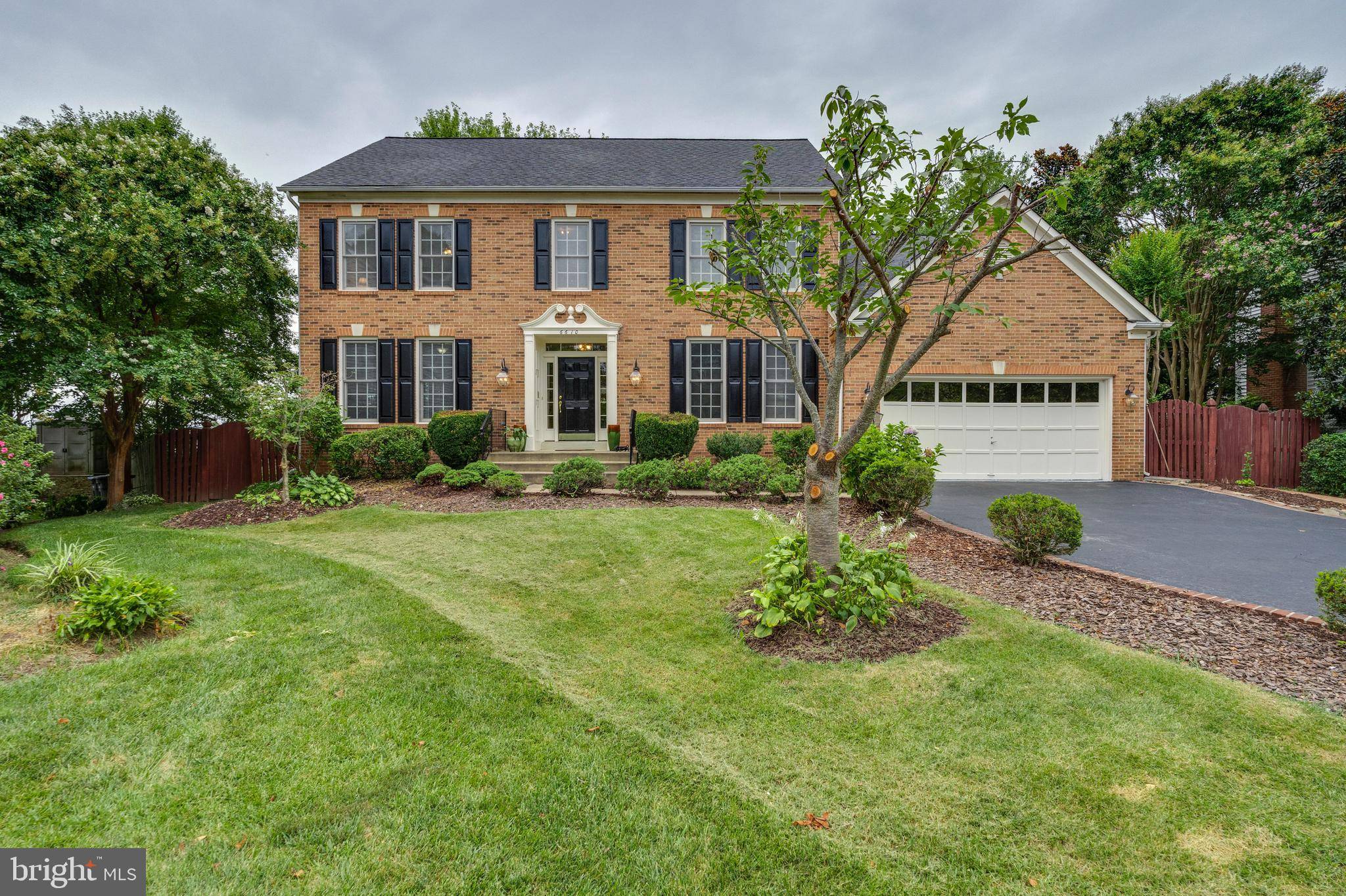 Centreville, VA 20121,6610 OAK ROCK CT