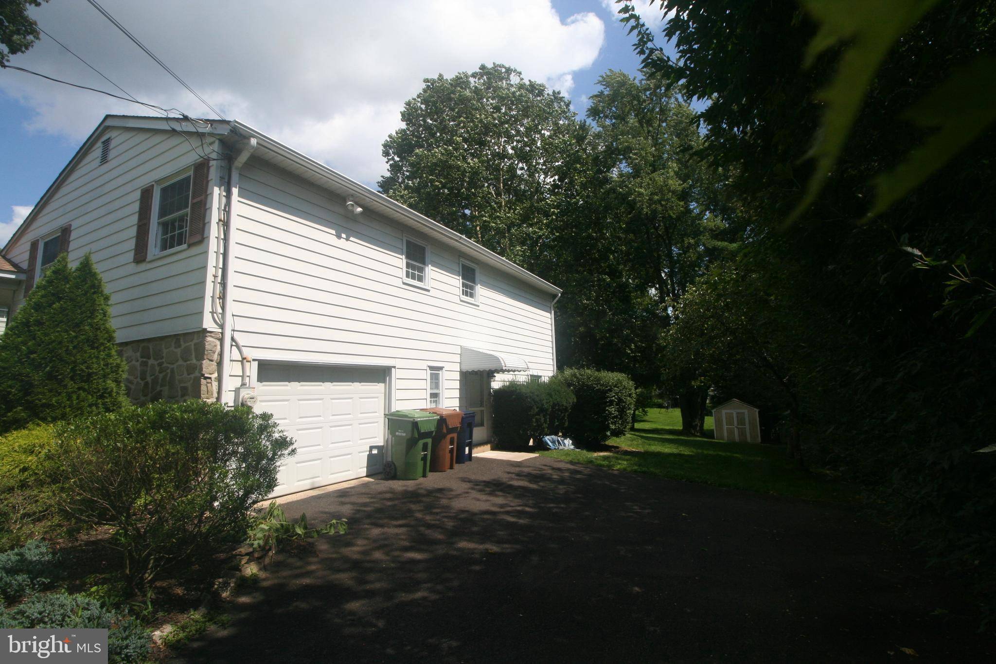 Dresher, PA 19025,1221 DUNCAN DR