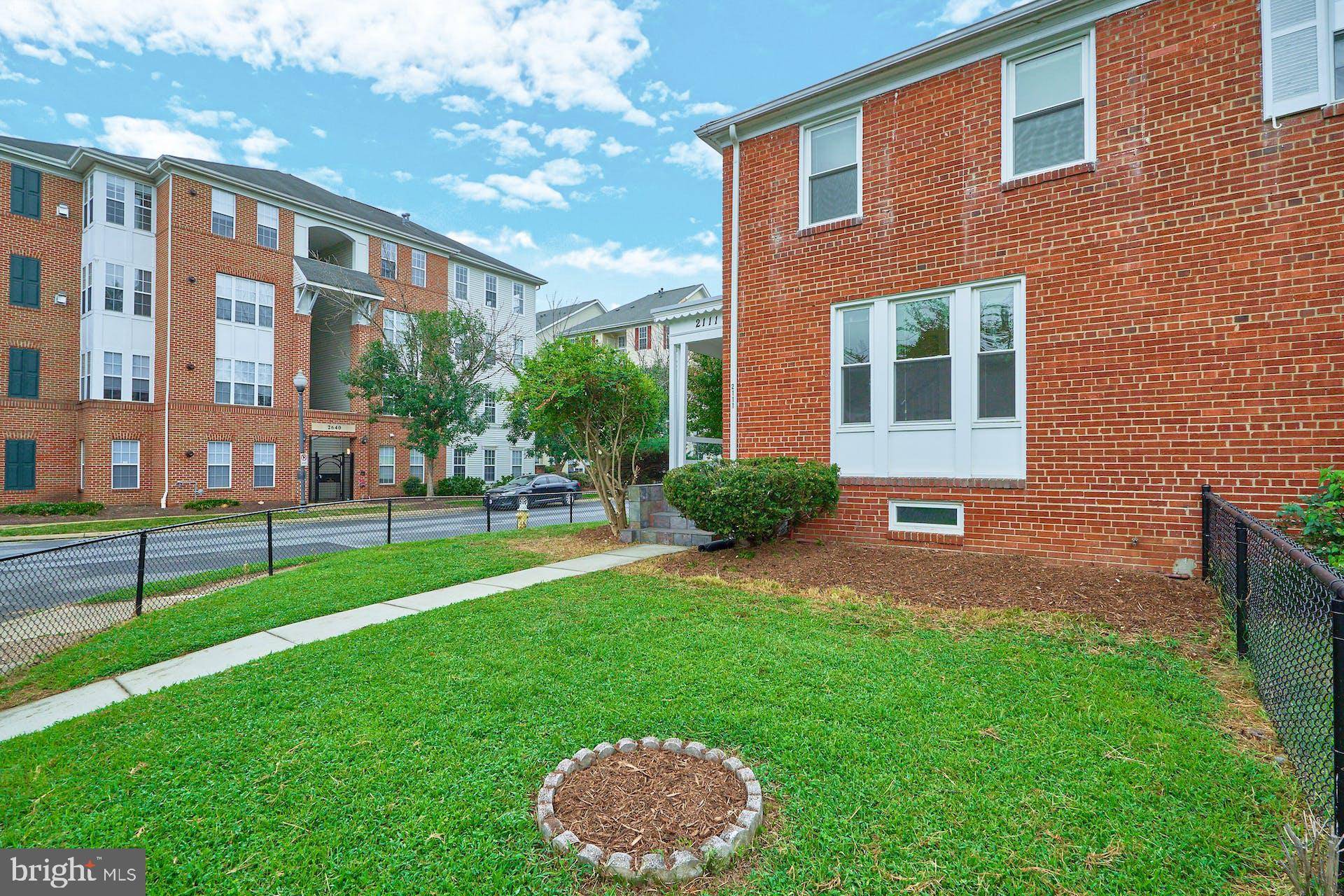 Arlington, VA 22206,2111 27TH ST S