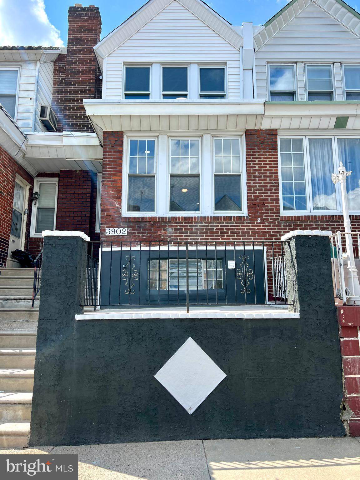 Philadelphia, PA 19124,3902 DUNGAN ST