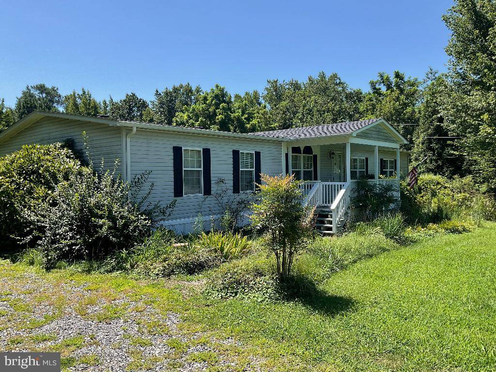 Heathsville, VA 22473,632 SANDY BEACH RD