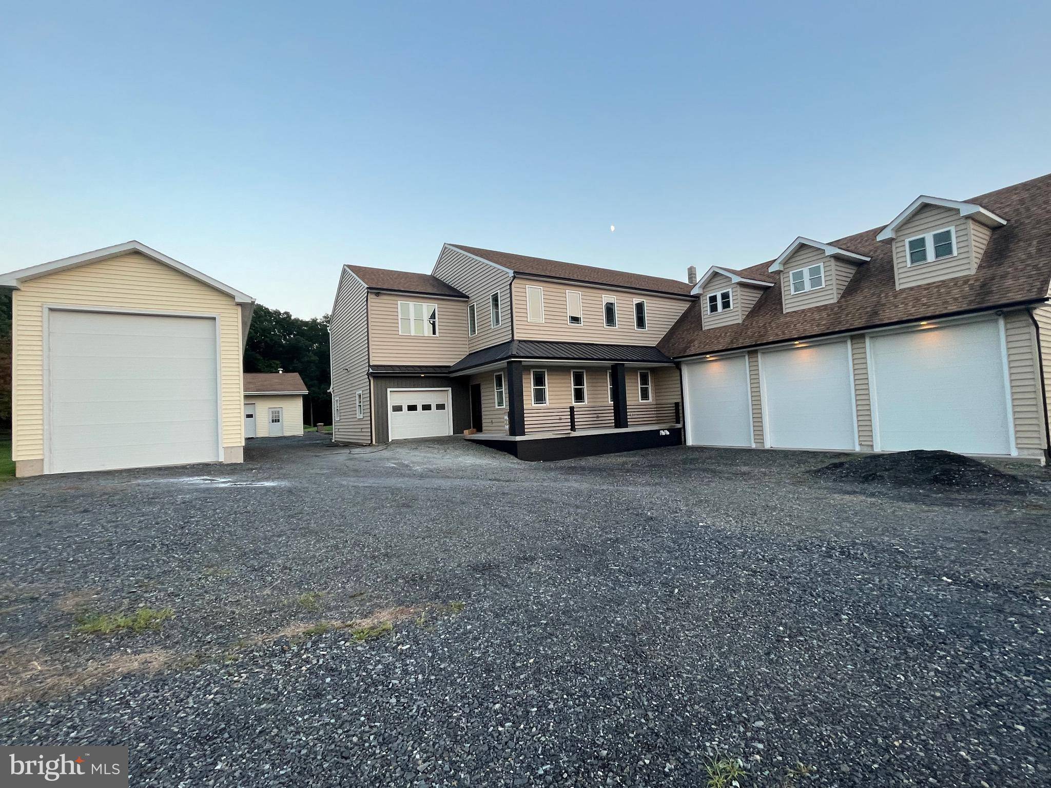 Pennsburg, PA 18073,2418 GRAMM RD