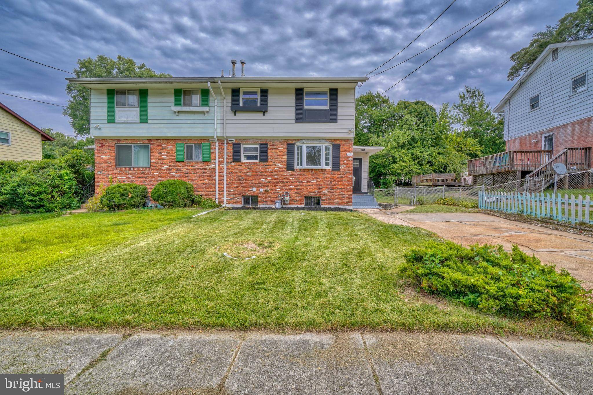 Capitol Heights, MD 20743,817 BOOKER PL