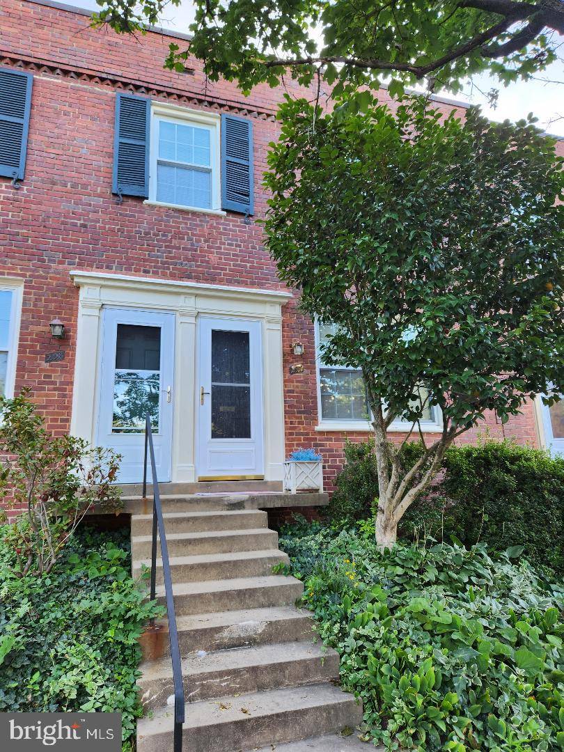 Arlington, VA 22204,1100 S BARTON ST #297