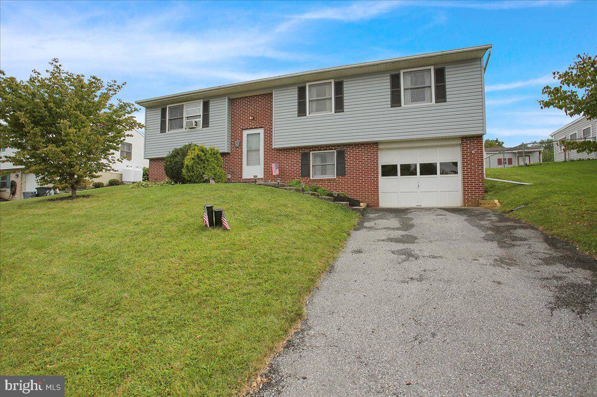 Wernersville, PA 19565,618 ANNE DR