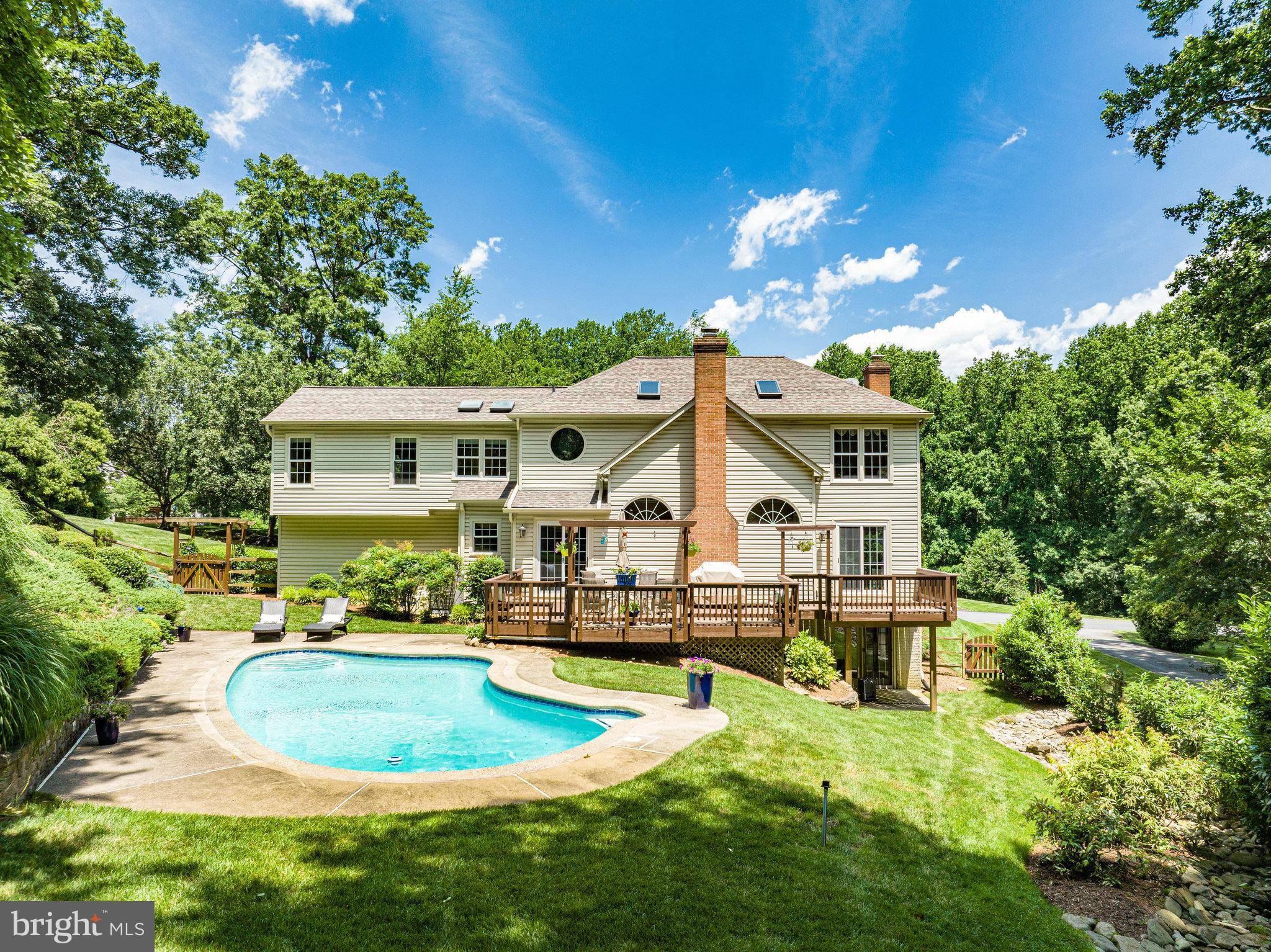 Oakton, VA 22124,10659 OAKTON RIDGE CT