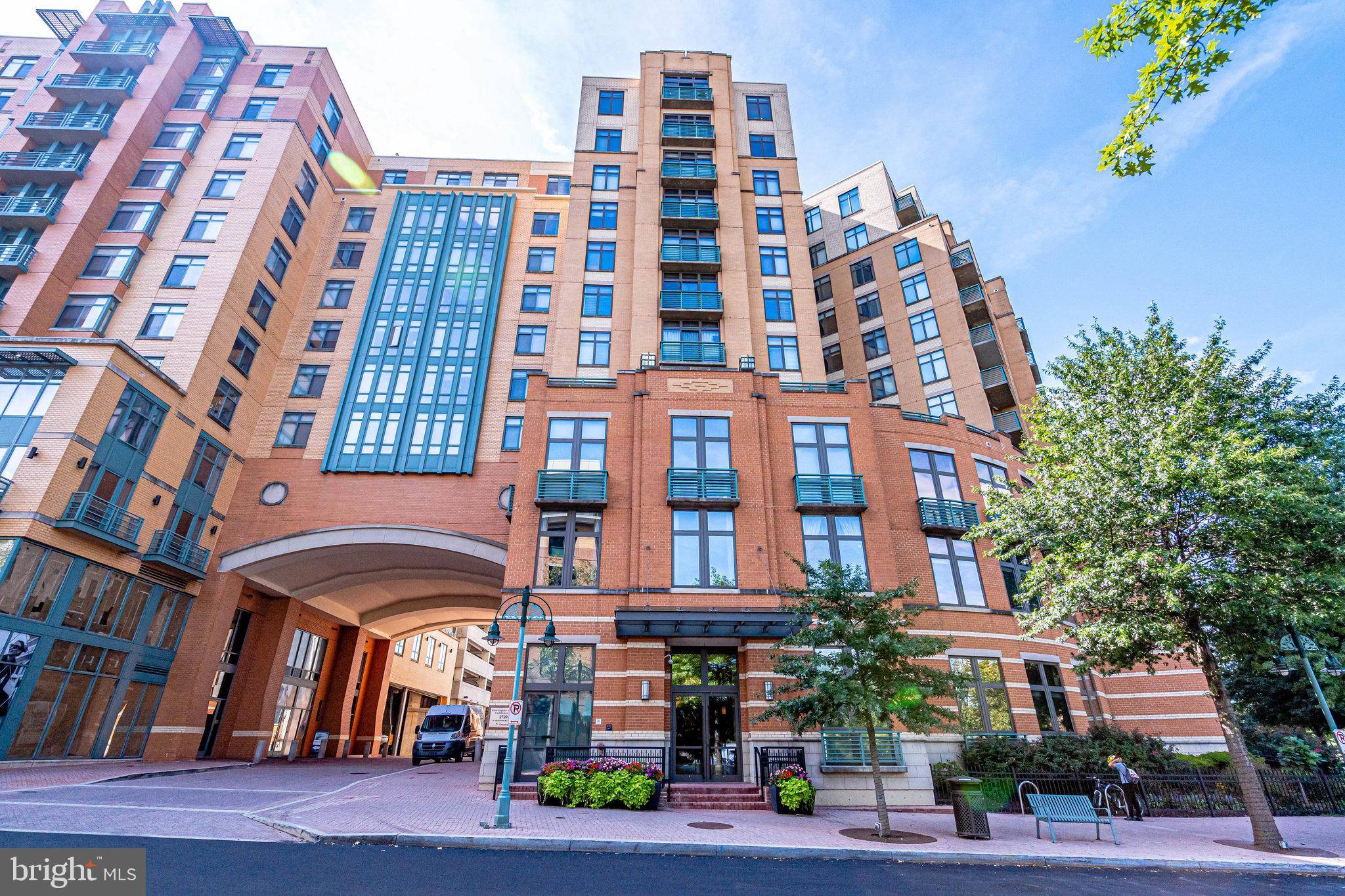 Arlington, VA 22206,2720 S ARLINGTON MILL DR #311