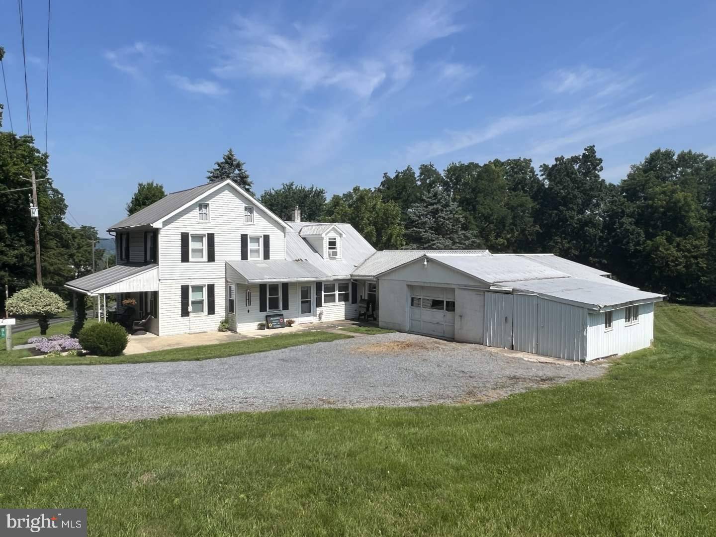 New Holland, PA 17557,716 RED RUN RD