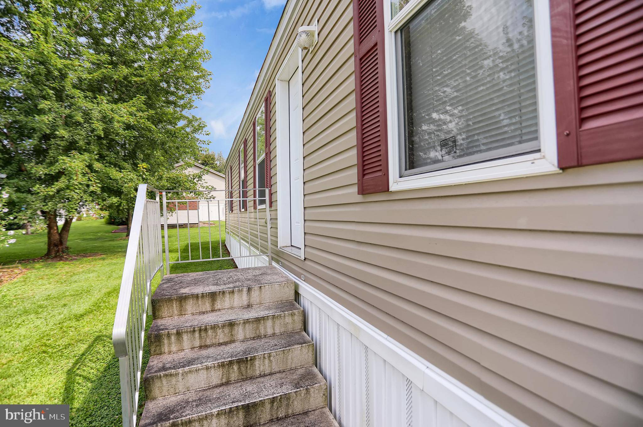 Millersburg, PA 17061,19 SIDING LN