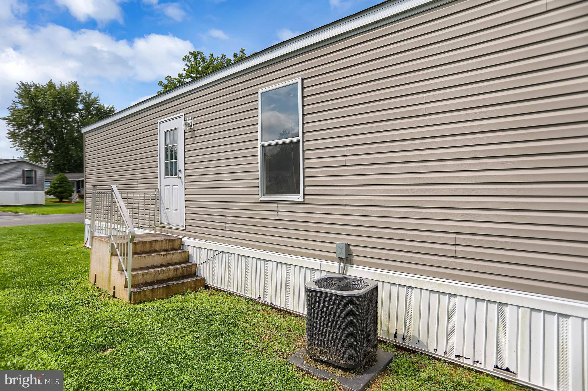 Millersburg, PA 17061,19 SIDING LN