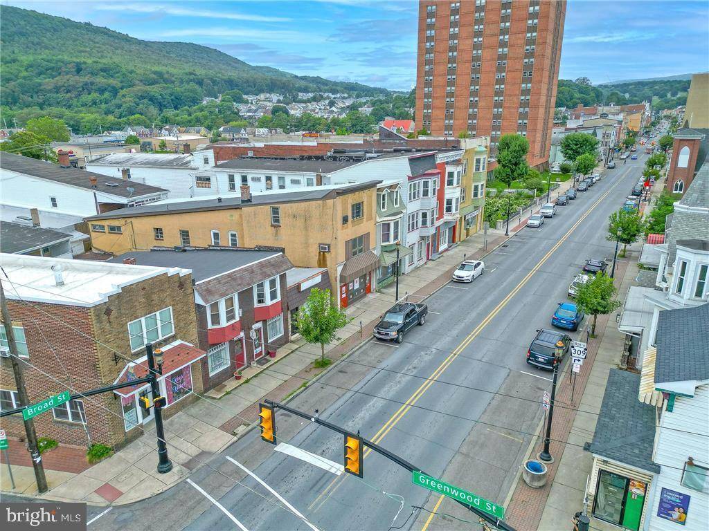 Tamaqua, PA 18252,250-252 E. BROAD STREET