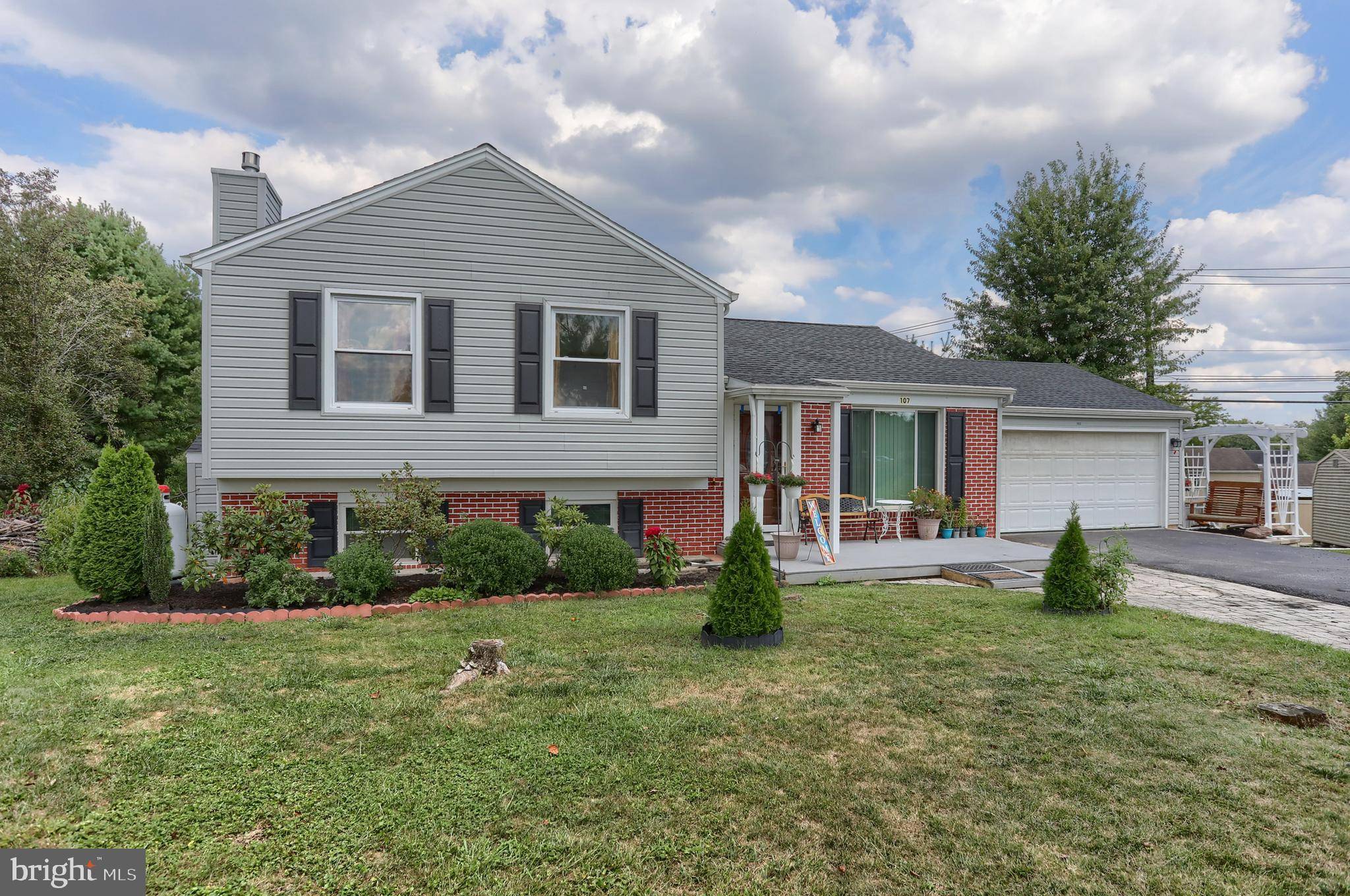 Harrisburg, PA 17110,107 NESTSIDE CT