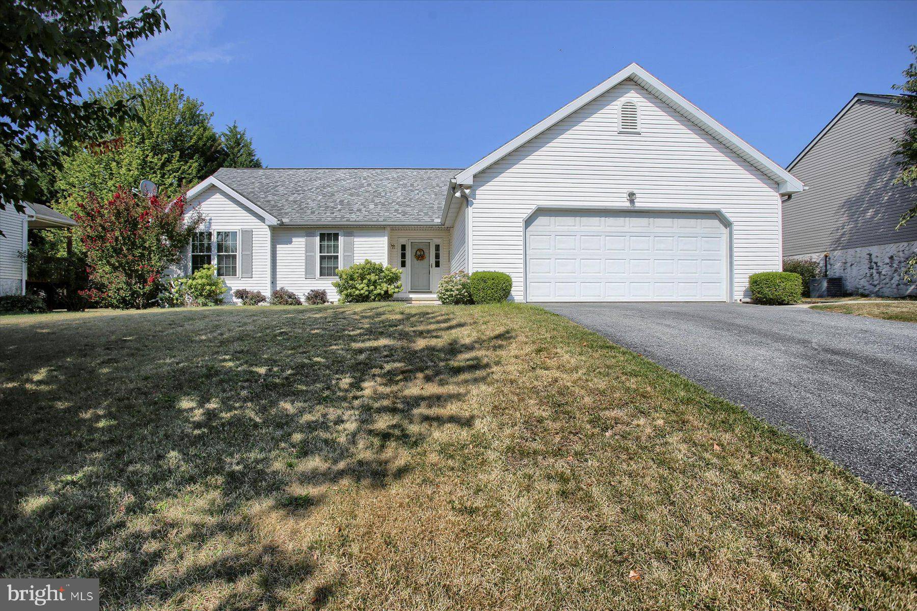 Manheim, PA 17545,584 MALLARD DR