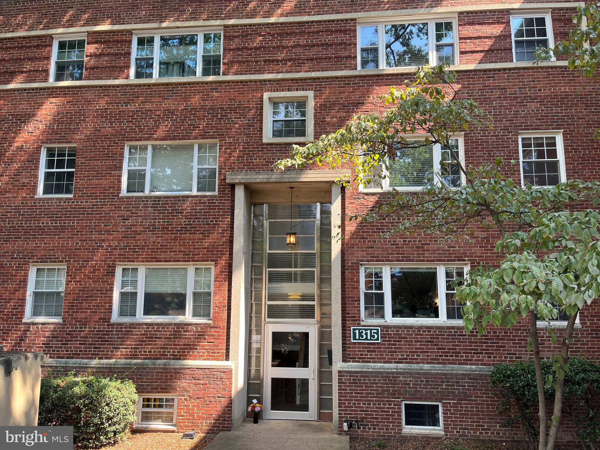 Arlington, VA 22209,1315 N ODE ST #725