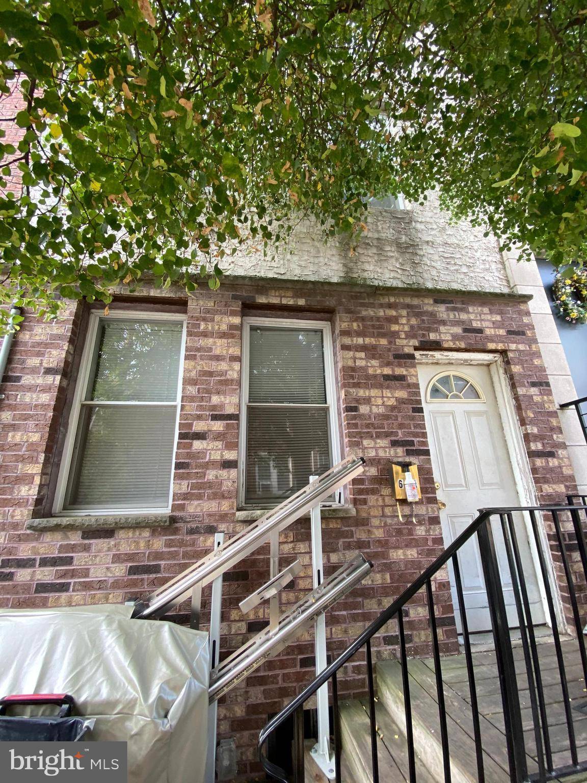 Philadelphia, PA 19148,608 DUDLEY ST