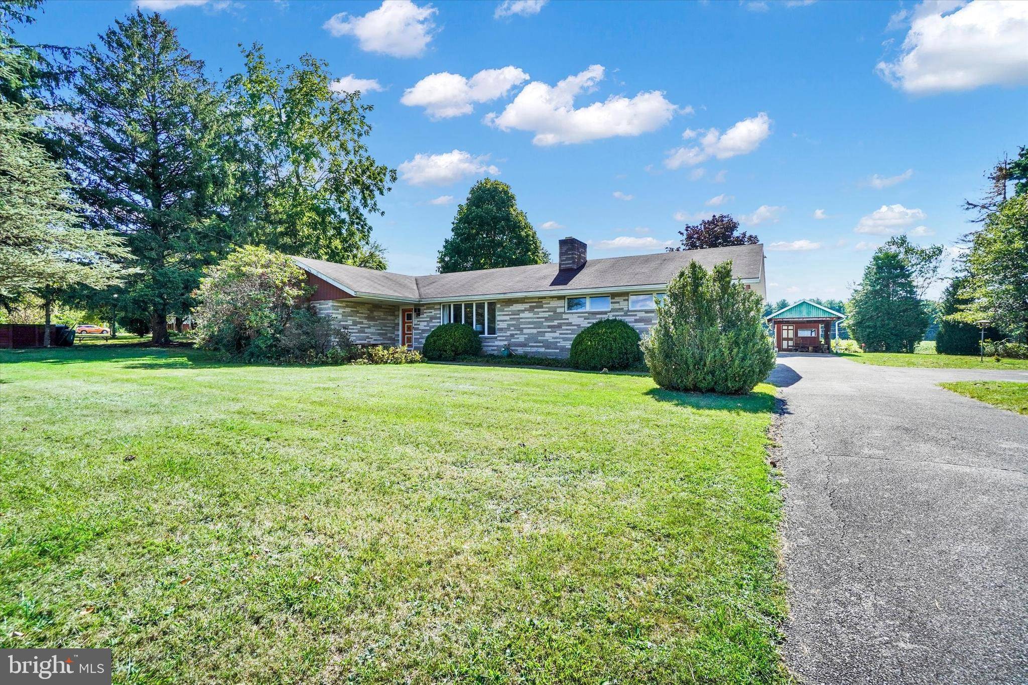 Thomasville, PA 17364,4540 N BIESECKER RD