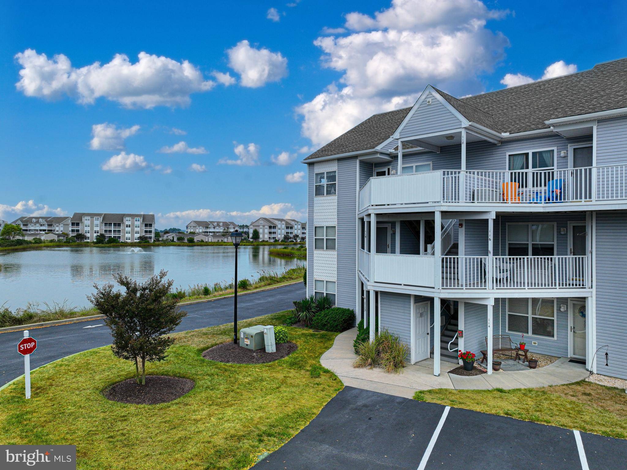 Ocean View, DE 19970,30406 ANDERSON DR #114