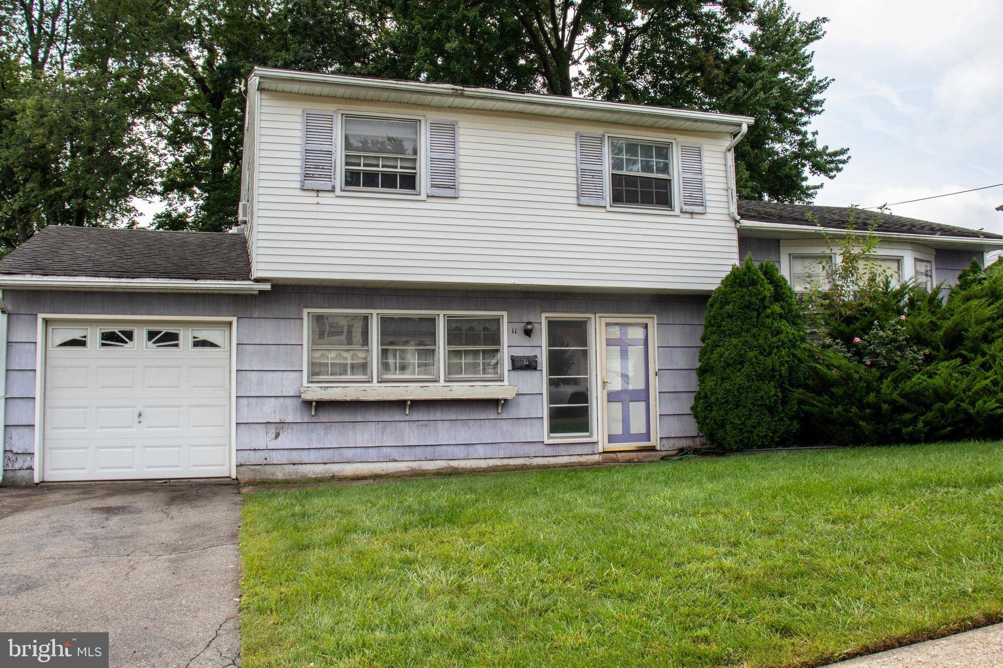 Fords, NJ 08863,11 VARADY DR