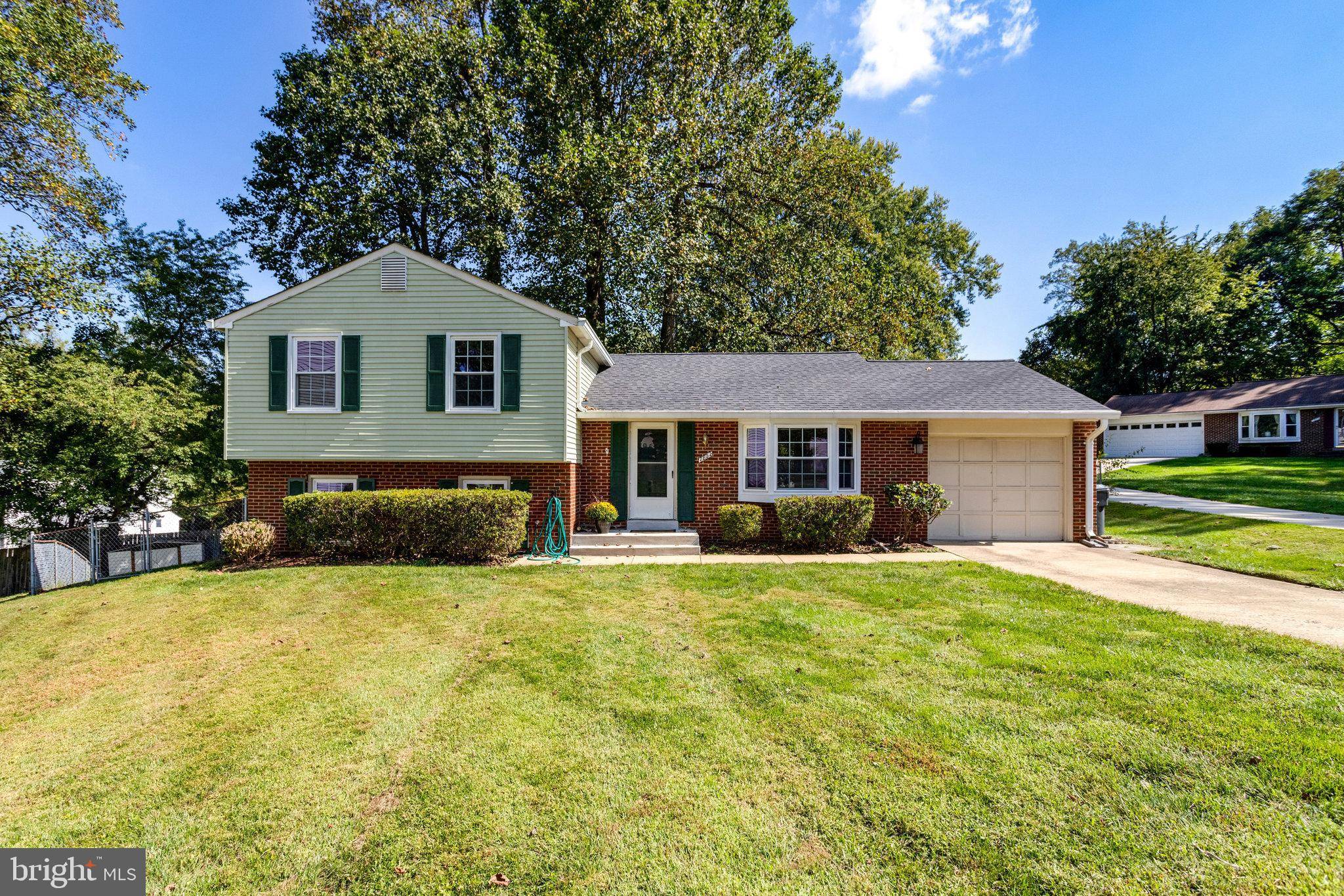 Falls Church, VA 22042,7802 FIELDCREST CT