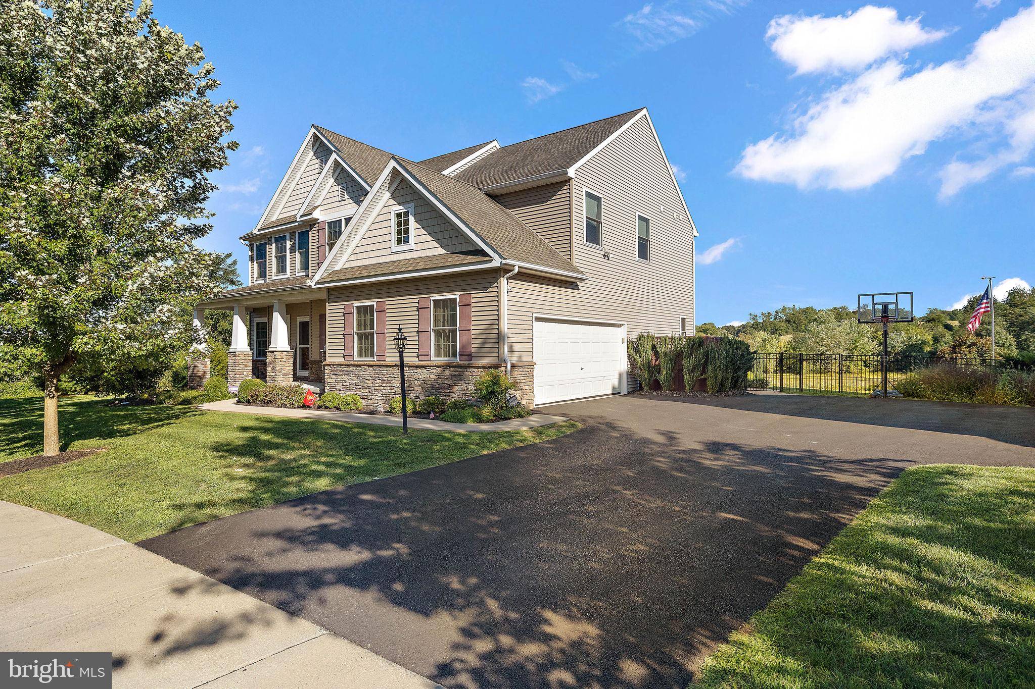 West Grove, PA 19390,12 PADDOCK WAY