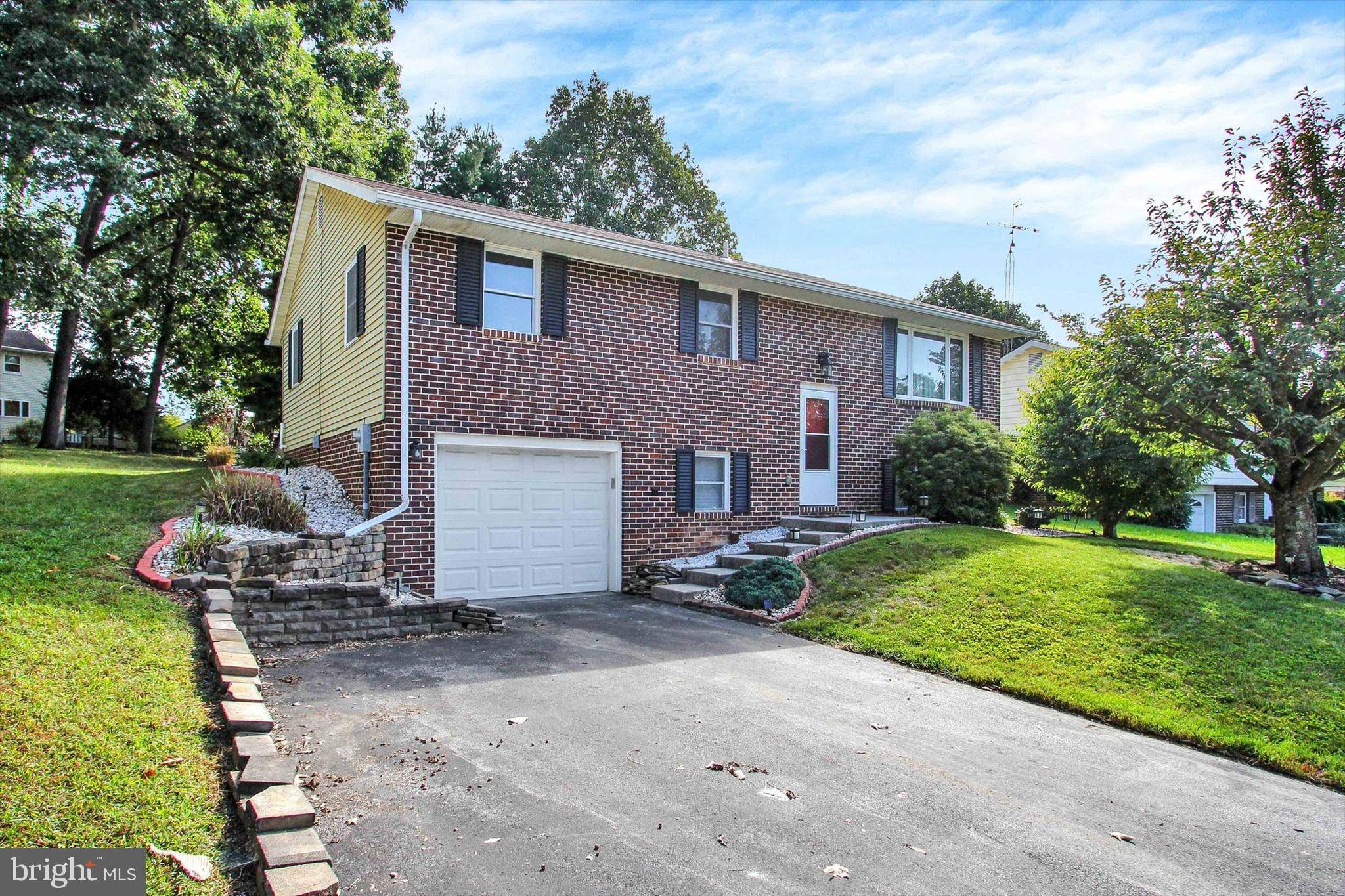 Hanover, PA 17331,60 BRAGG ST