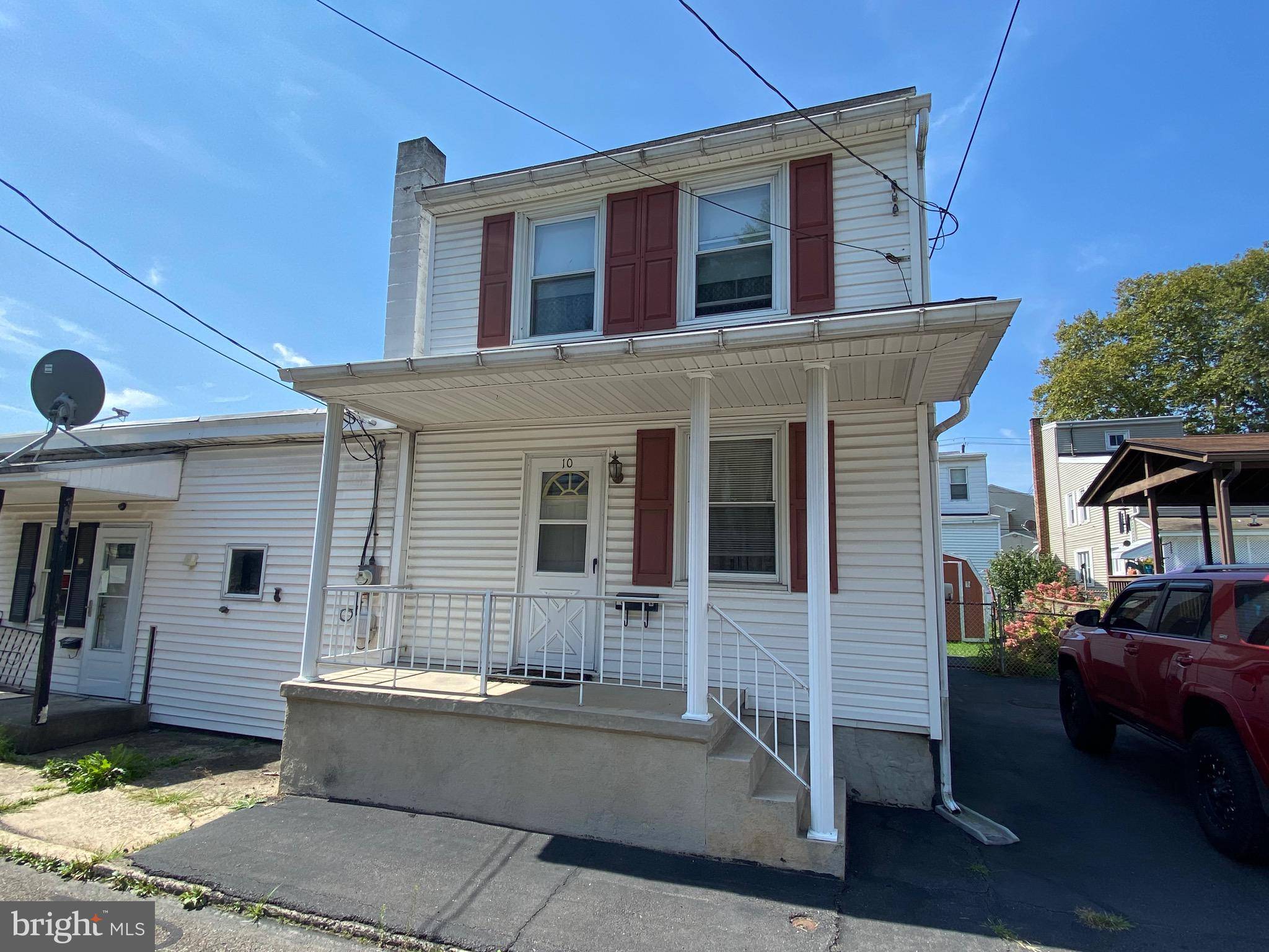 Saint Clair, PA 17970,10 N PRICE ST