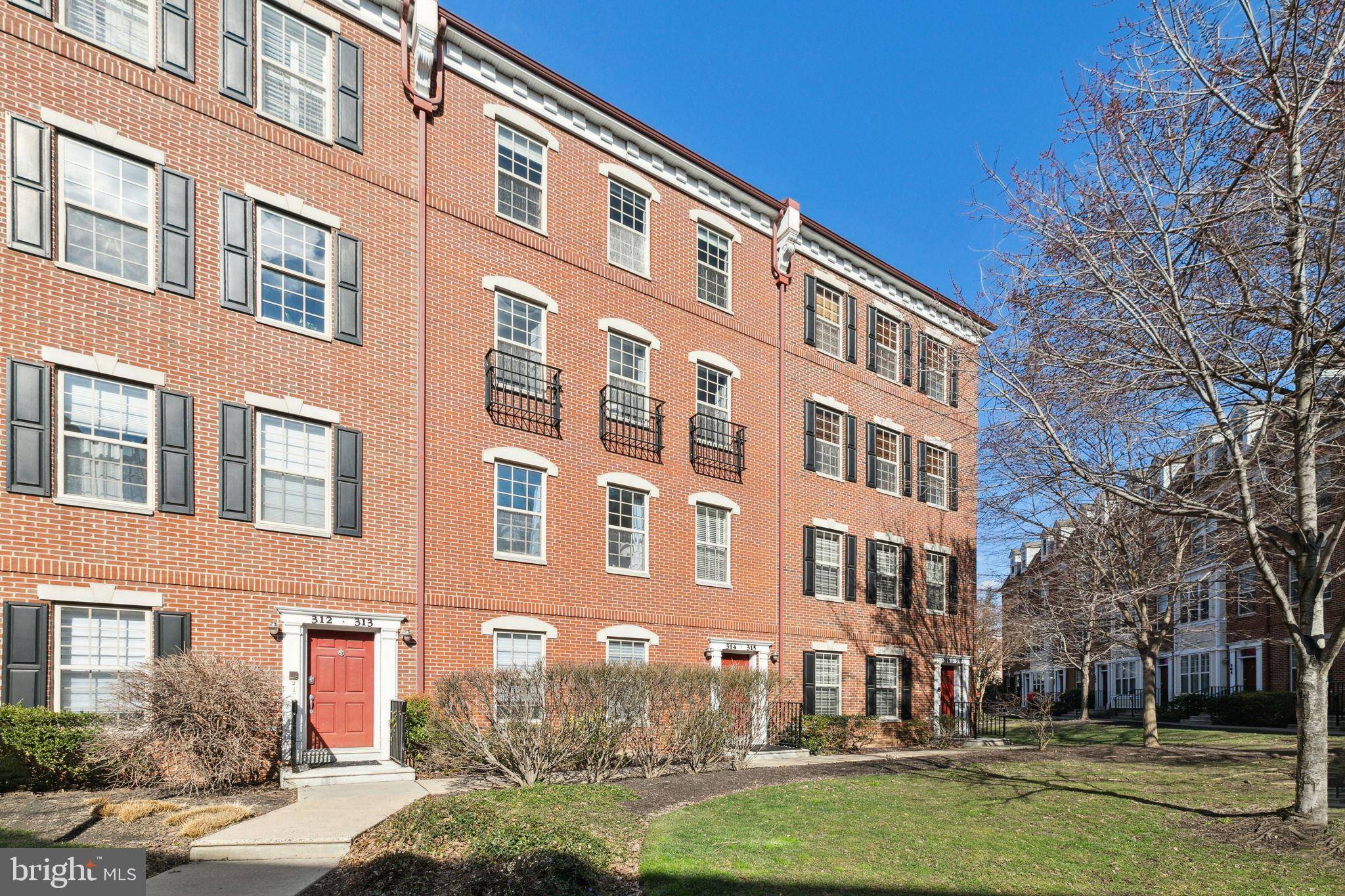 Philadelphia, PA 19146,315 ADMIRALS WAY