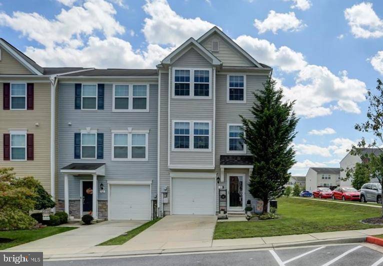 Falling Waters, WV 25419,8 WAYSIDE CT