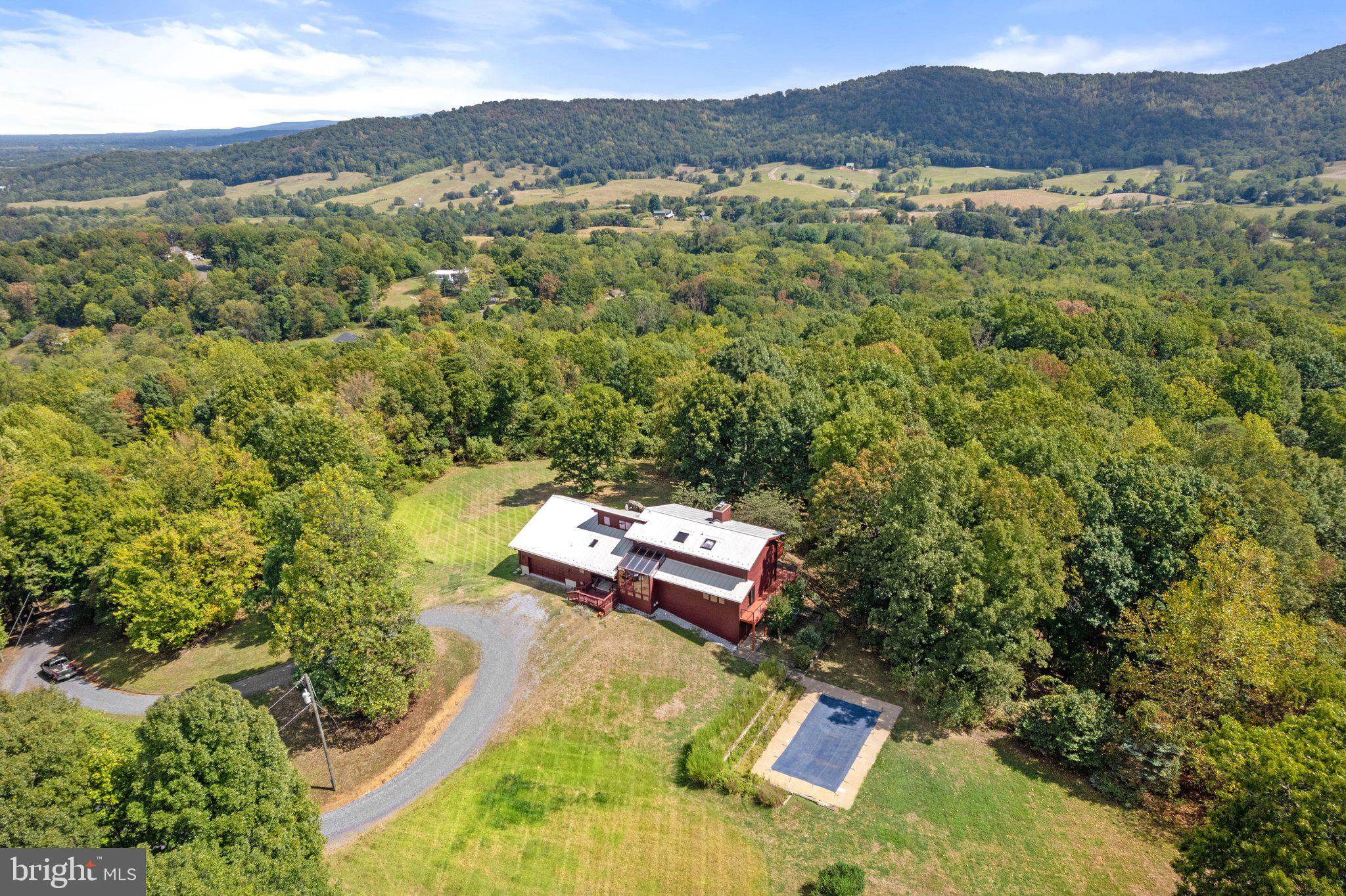 Delaplane, VA 20144,11121 OAKVIEW RD