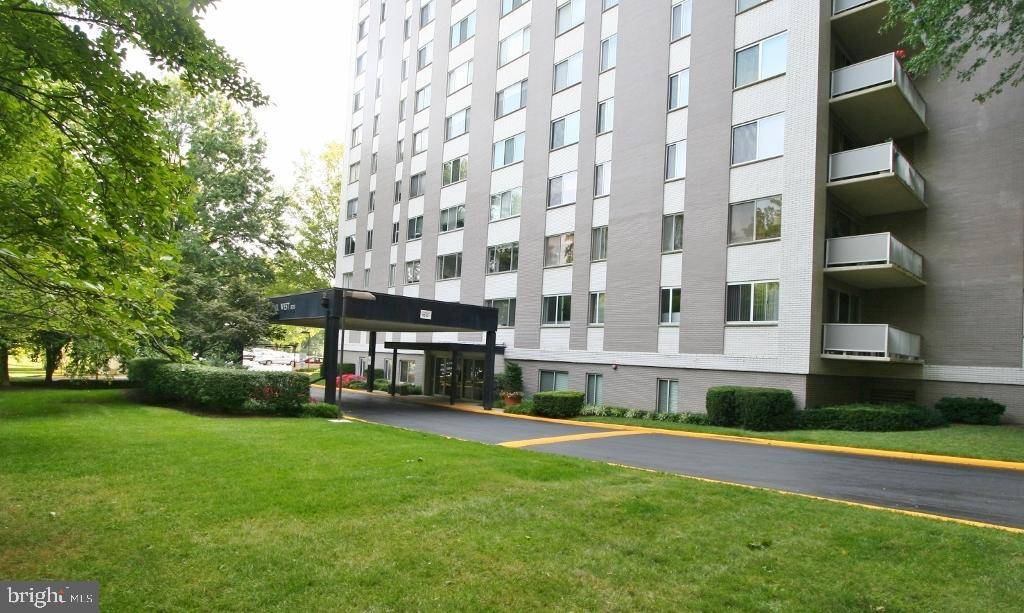 Bethesda, MD 20814,8315 N BROOK LN #2-304