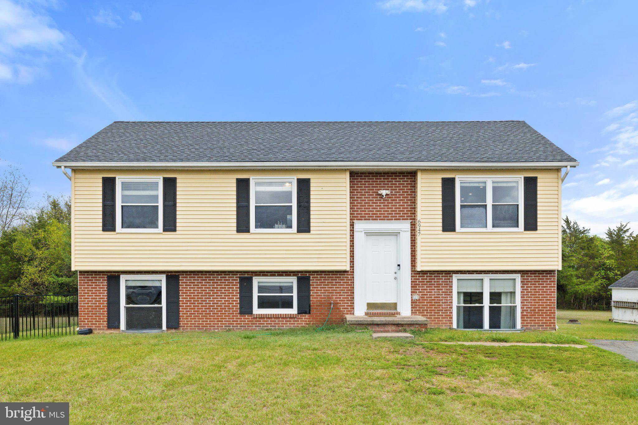 Bealeton, VA 22712,6947 MAPLEWOOD DR