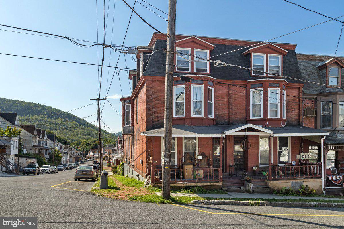 Tamaqua, PA 18252,248 MAUCH CHUNK ST