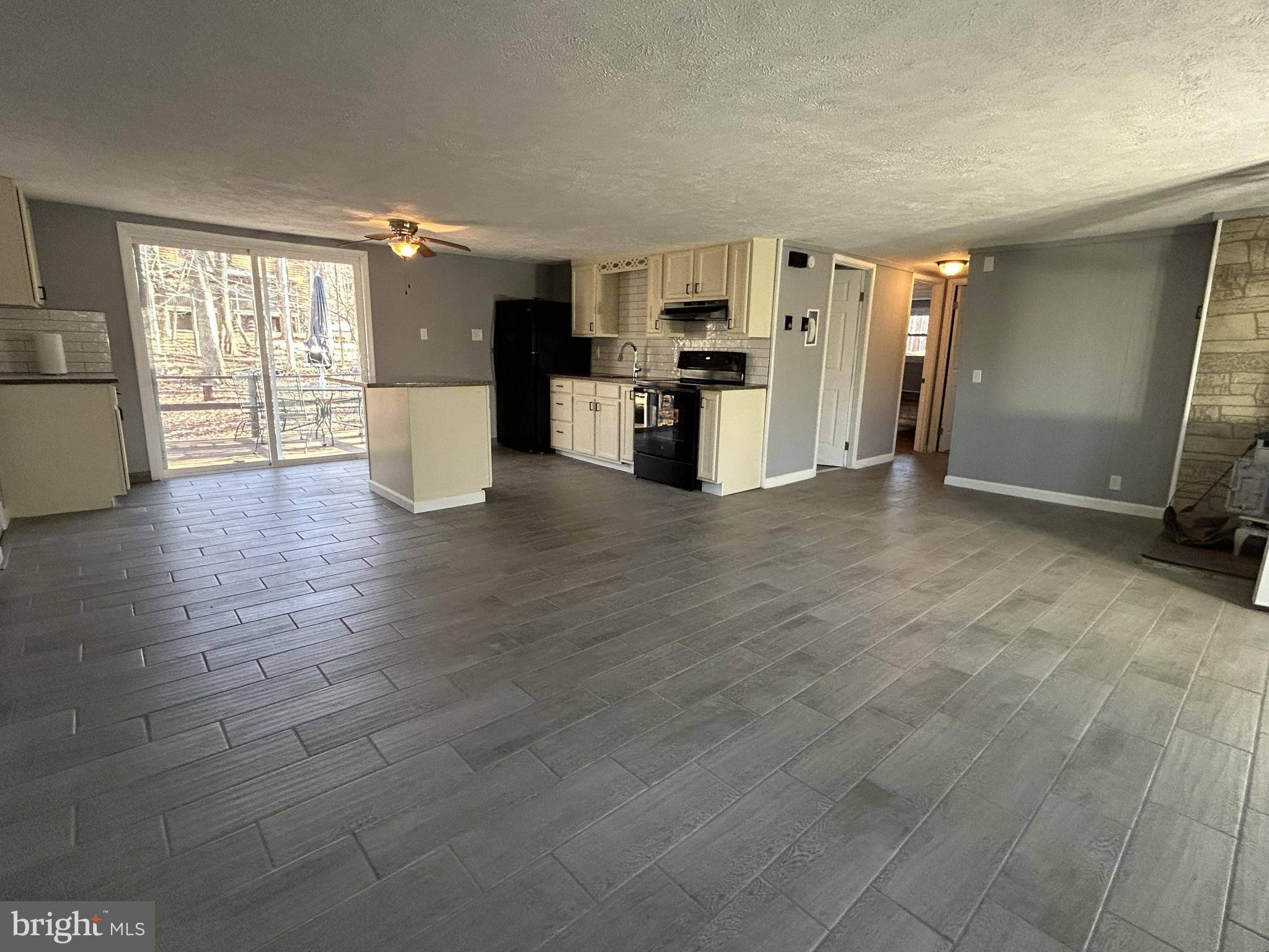 Pocono Lake, PA 18347,433 ORONO DR