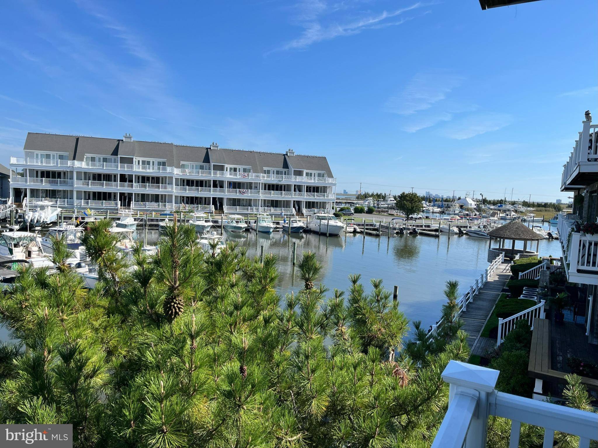 Somers Point, NJ 08244,512 HARBOUR COVE