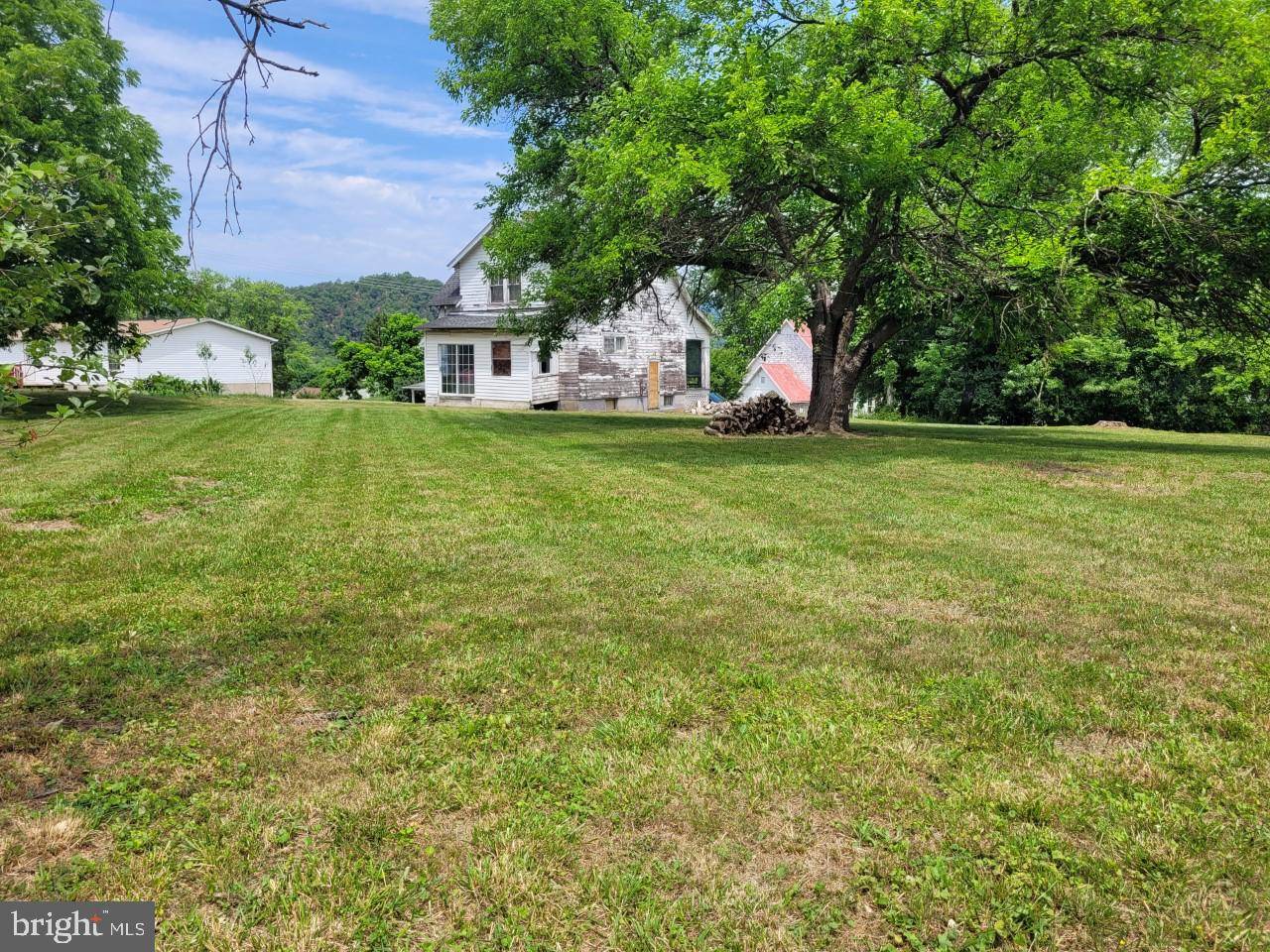 Paw Paw, WV 25434,28 RUTH BEVANS LN