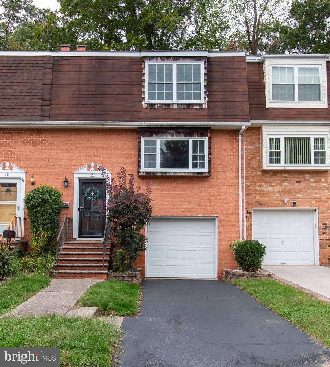 Lawrenceville, NJ 08648,21 FEATHERBED CT