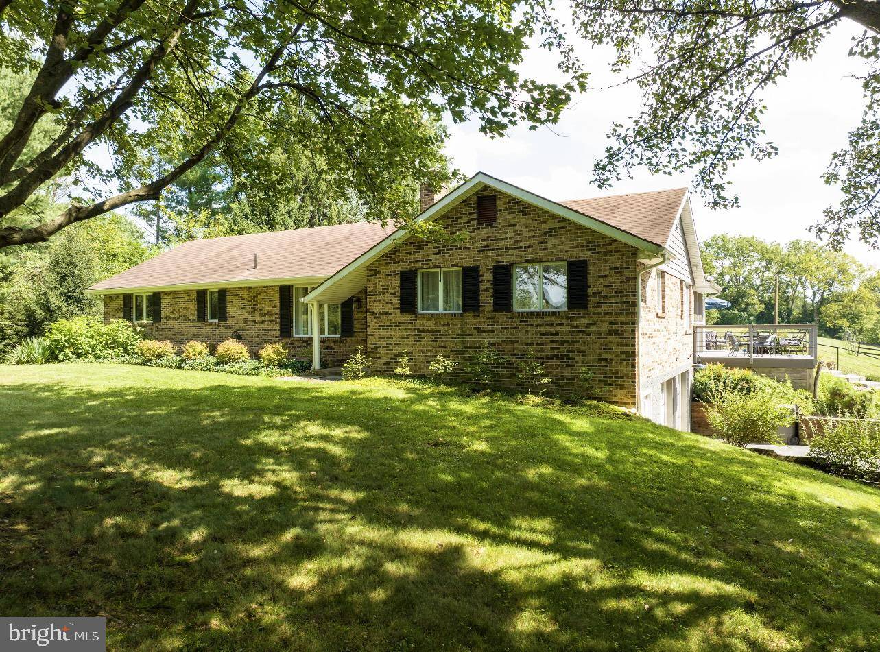 Robesonia, PA 19551,57 SCHOOL LN