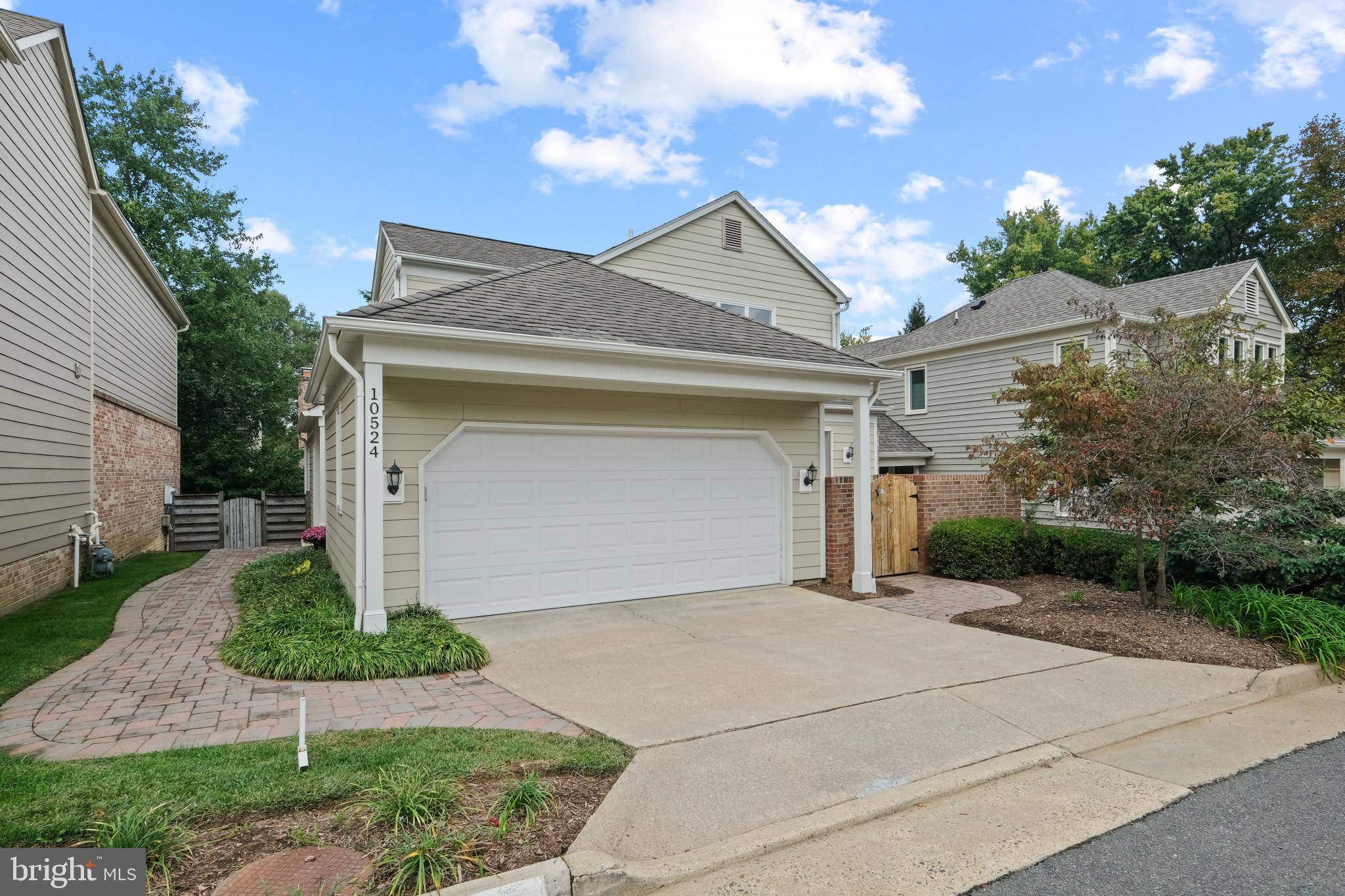 Oakton, VA 22124,10524 ELMSWAY CT