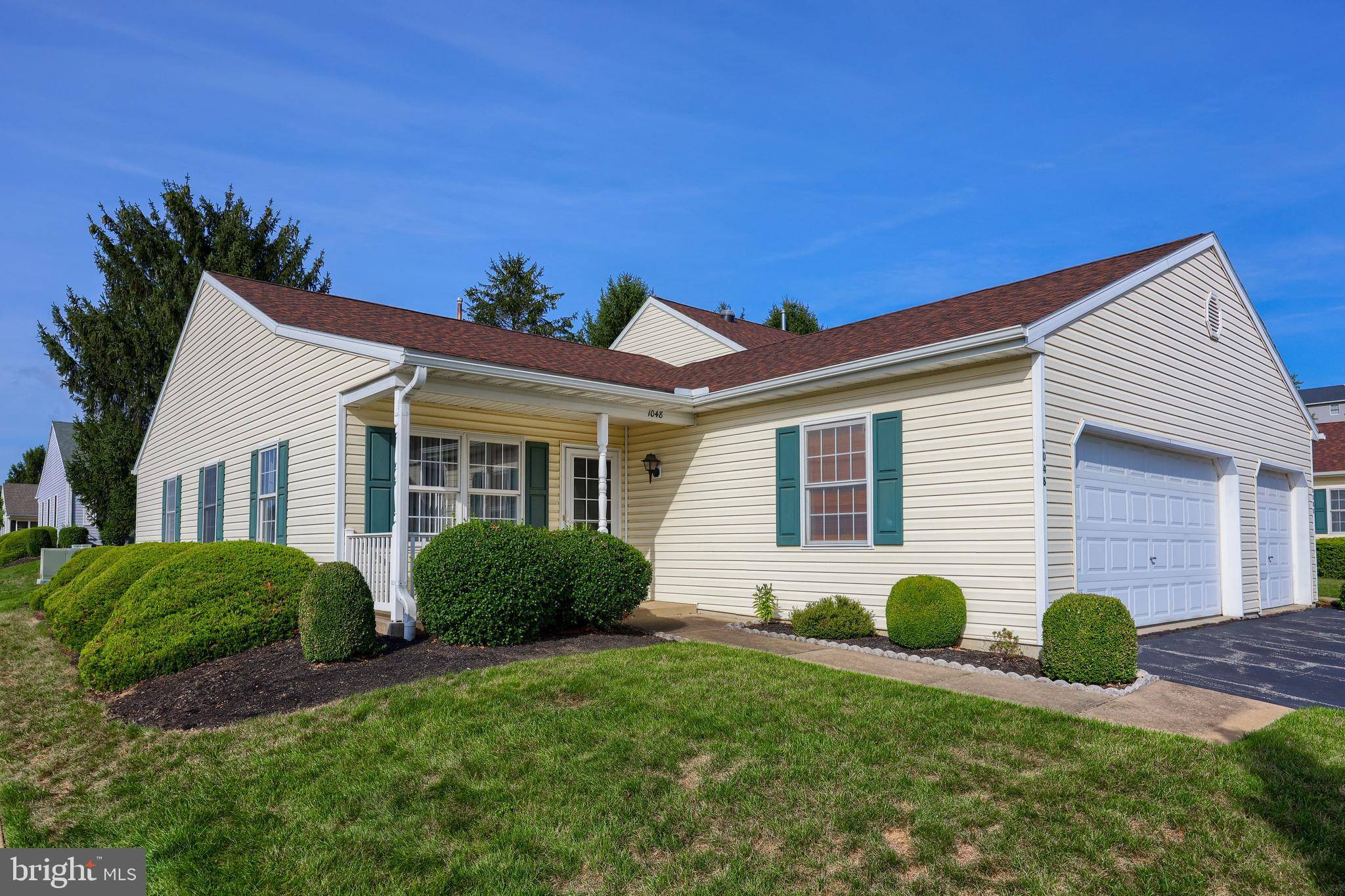 York, PA 17404,1048 VILLAGE WAY