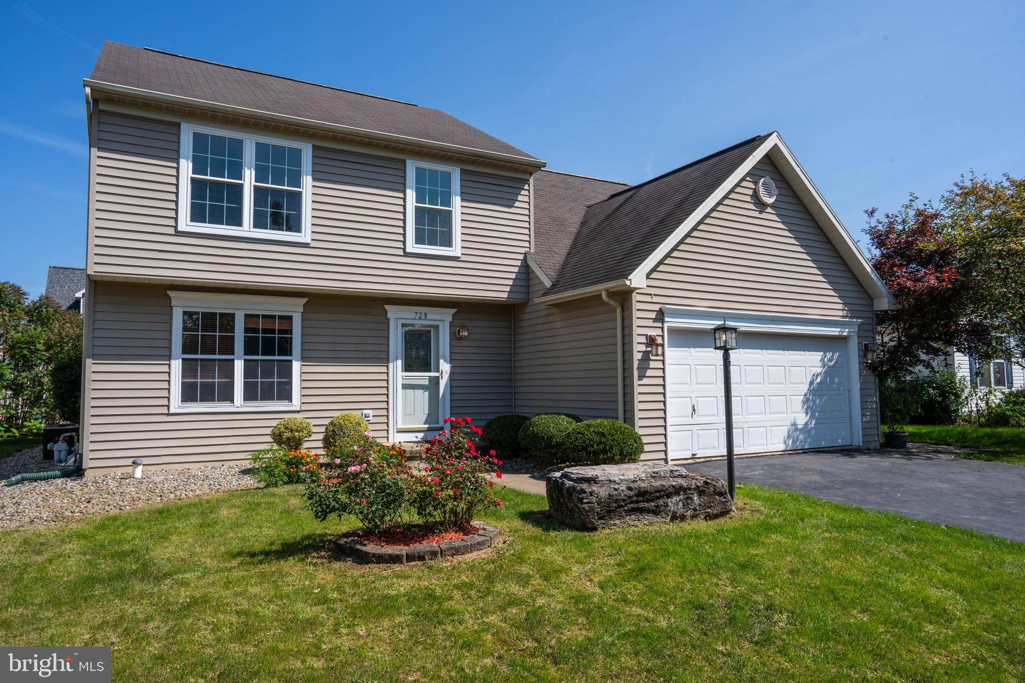 State College, PA 16803,728 TANAGER DR